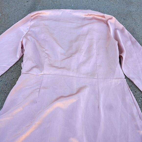 PrettyLittleThing Satin Knot Front Blouse Women’s Size 10 Pink Long Sleeve V Nec - Picture 6 of 8